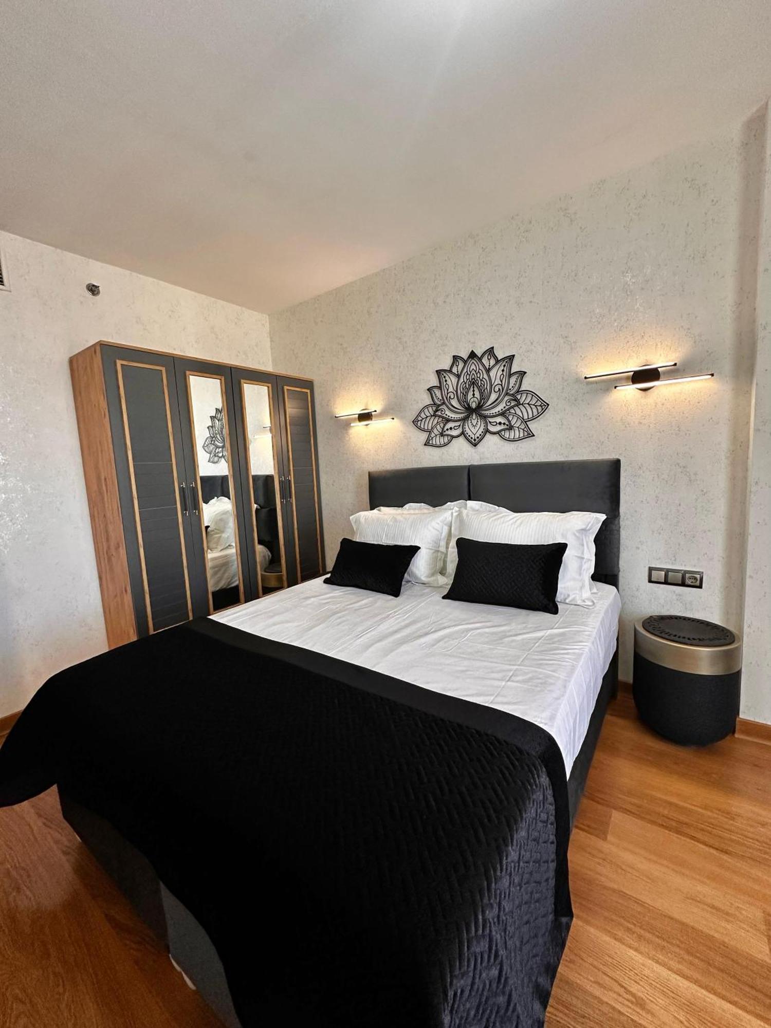 Sabiha Gokcen Hotel Istanbul Houses Exterior photo