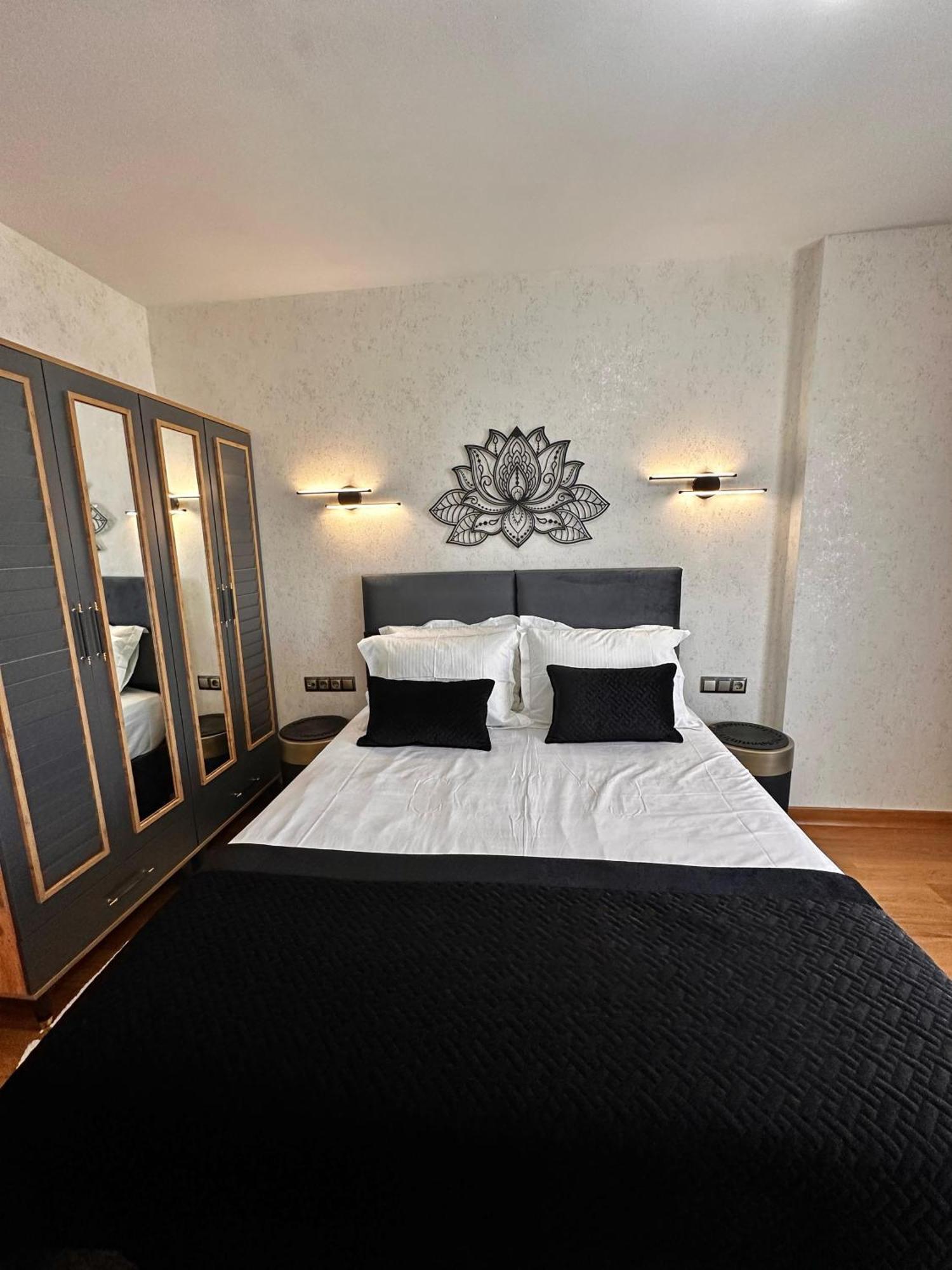 Sabiha Gokcen Hotel Istanbul Houses Exterior photo